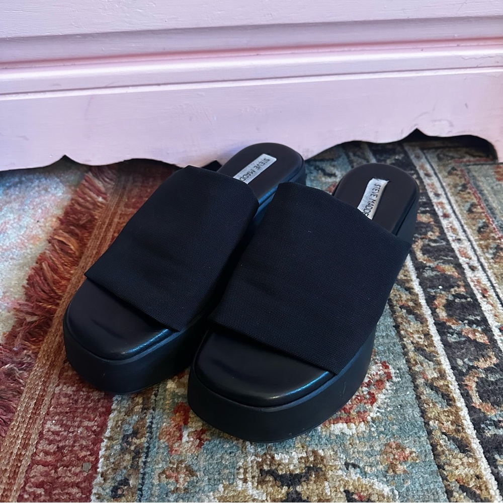 steve madden slip on platform sandal slinky30 slides